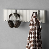 Glasvilla Design – Perchero de pared de madera con 7 ganchos magnéticos abatibles Twigro-01